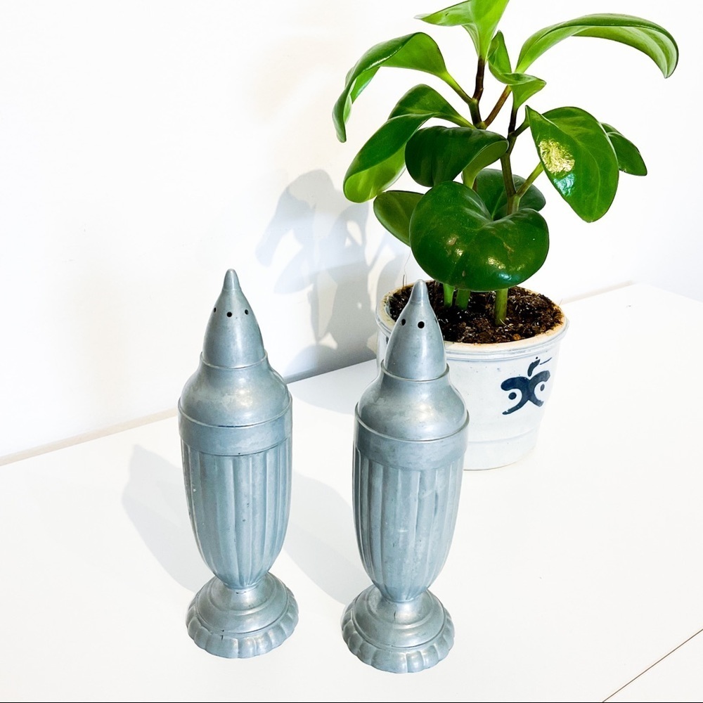 Vintage Benedict Procter Silver Plate Bullet Salt Pepper Set - Picture 9 of 9